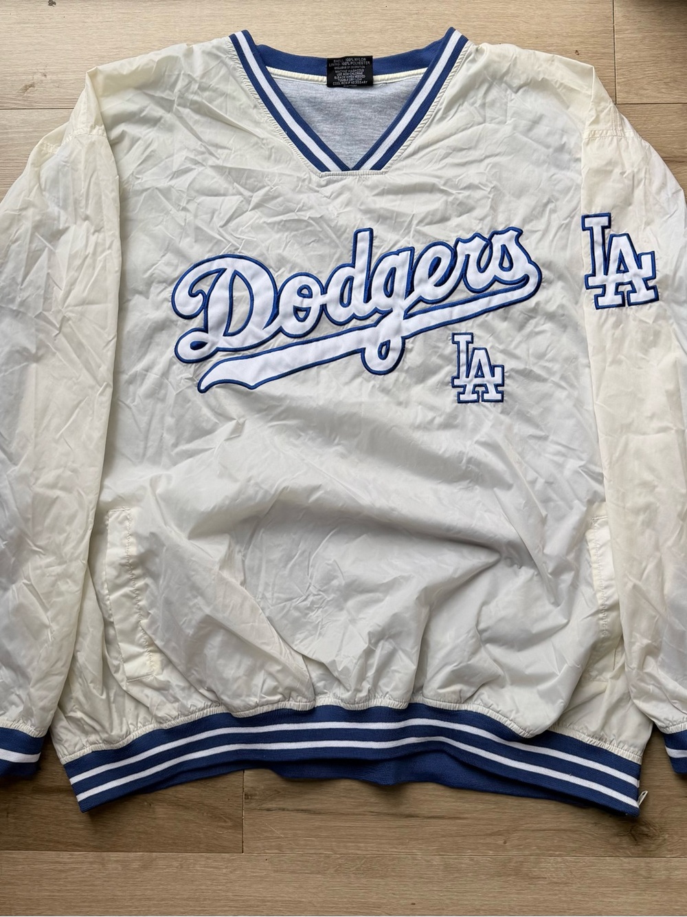 Los Angeles Dodgers pullover v neck nylon windbreaker stitches logo off white LA
